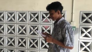 Puisi Menanti Karya Aziz Maulana Akbar