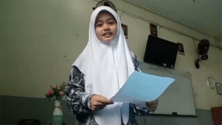 Puisi Episode Gadis Kelinci Karya Khadijah Chelsea