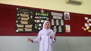 Puisi Menunggu Rindu Karya Navisha Putri Amirza